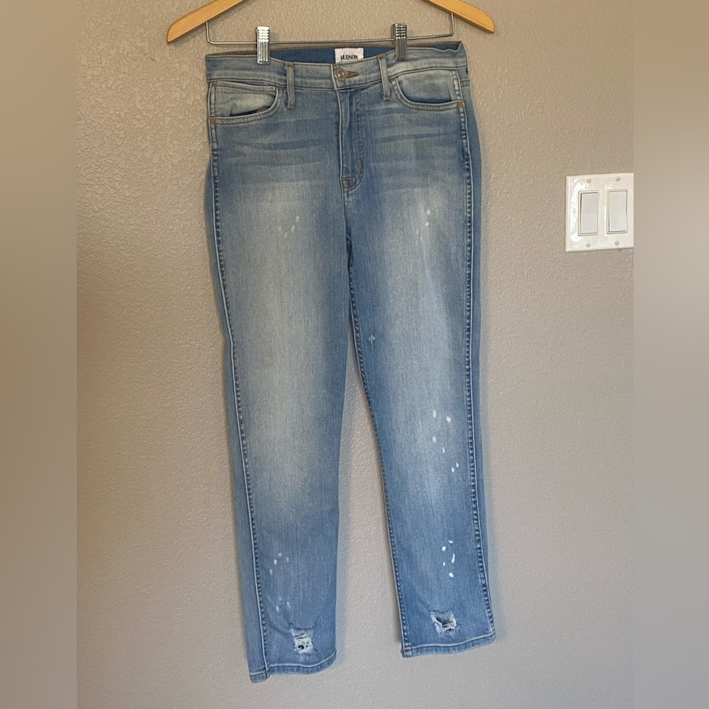 Hudson Jeans Cropped Distressed size 27